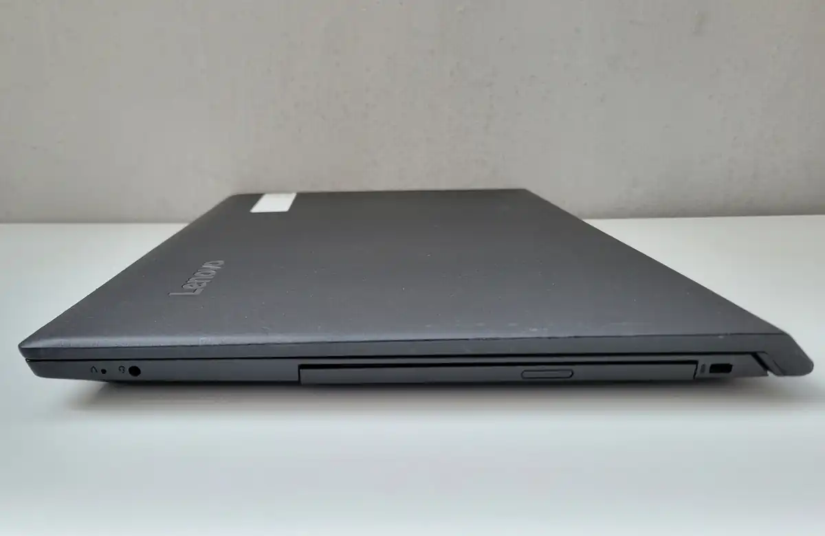 Laptop Second Hand Lenovo V110-15ISK - 15.6inch Intel I3-6006U 8GB RAM 128GB SSD Windows 10 Refurbished [10]