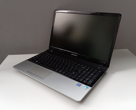 Laptop Second Hand Samsung - 15.6 inch Intel Pentium B960 4GB RAM 500GB HDD Windows 10 Refurbished [6]