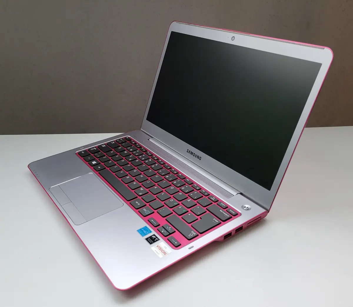 Laptop Second Hand Samsung 535U3C - 13.3inch AMD A6-4455M 5GB RAM 500GB HDD Windows 10 Refurbished [5]