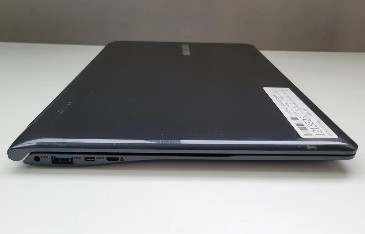 Laptop Second Hand Samsung 915S3G TOUCH - 13.3inch AMD A6 3GB RAM 128GB SSD Windows 10 Refurbished [8]