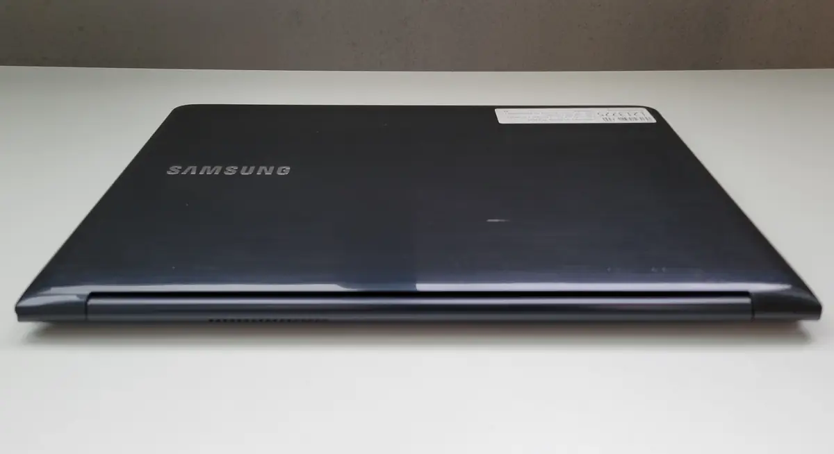 Laptop Second Hand Samsung 915S3G TOUCH - 13.3inch AMD A6 3GB RAM 128GB SSD Windows 10 Refurbished [7]