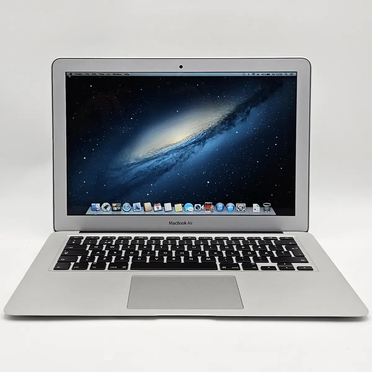 Laptop Second Hand Apple MacBook Air A1466 - 13.3inch Intel i5-4250U 4GB RAM 256GB SSD TAST. ILUM. Mac OS Refurbished [1]