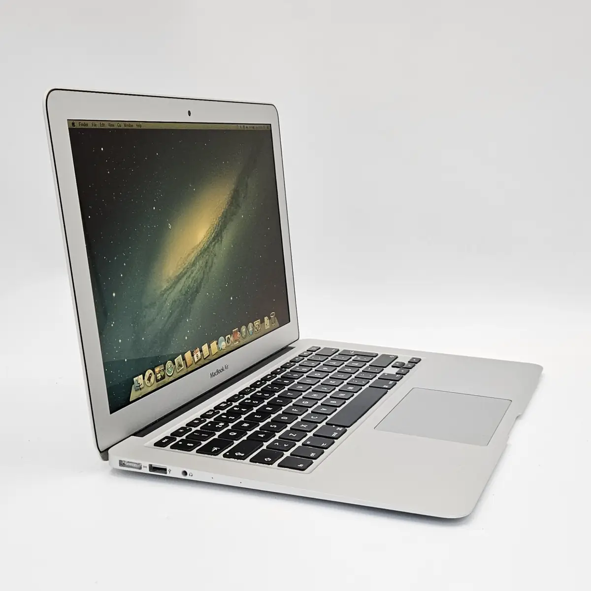 Laptop Second Hand Apple MacBook Air A1466 - 13.3inch Intel i5-4250U 4GB RAM 256GB SSD TAST. ILUM. Mac OS Refurbished [4]