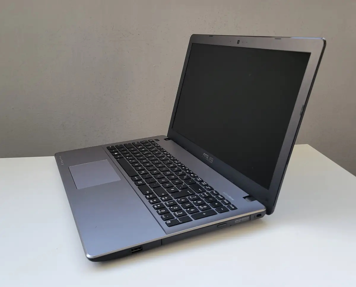 Laptop Second Hand ASUS X550VB - 15.6inch Intel I5-3230M 8GB RAM 500GB HDD GT740M 2GB Windows 10 Refurbished [6]