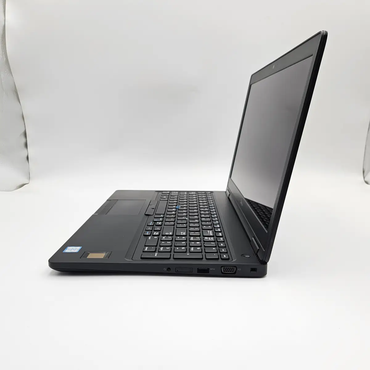 Laptop Second Hand DELL Latitude 5580 TOUCH - 15.6inch FHD Intel I5-6300U 8GB RAM 128GB SSD TAST. ILUM. Windows 11 Refurbished  [5]