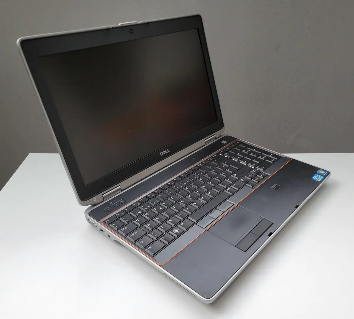 Laptop Second Hand Dell Latitude E6520 - 15.6inch Intel I5-2520M 4GB RAM 128GB SSD Windows 10 Refurbished [5]