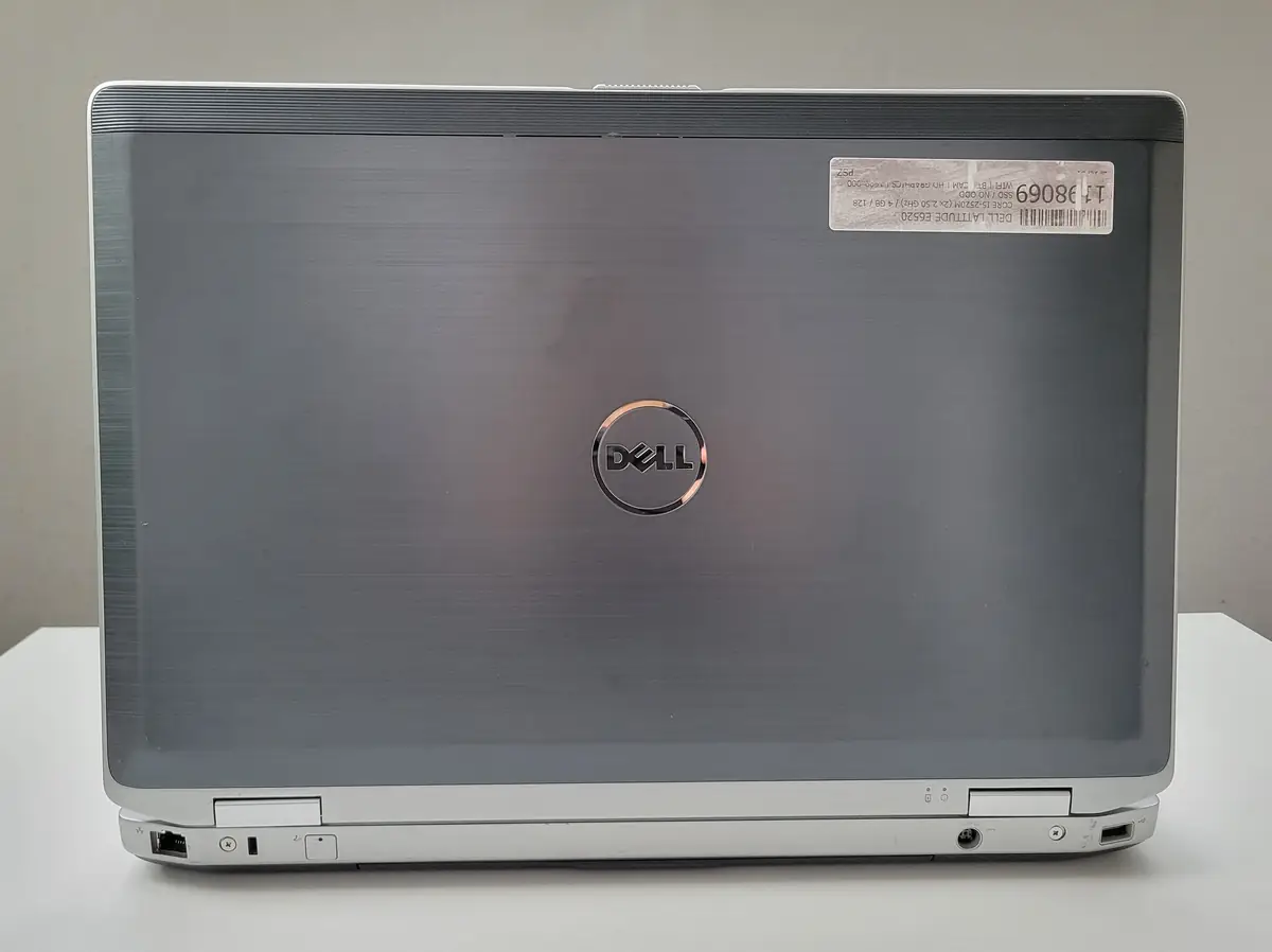 Laptop Second Hand Dell Latitude E6520 - 15.6inch Intel I5-2520M 4GB RAM 128GB SSD Windows 10 Refurbished [7]