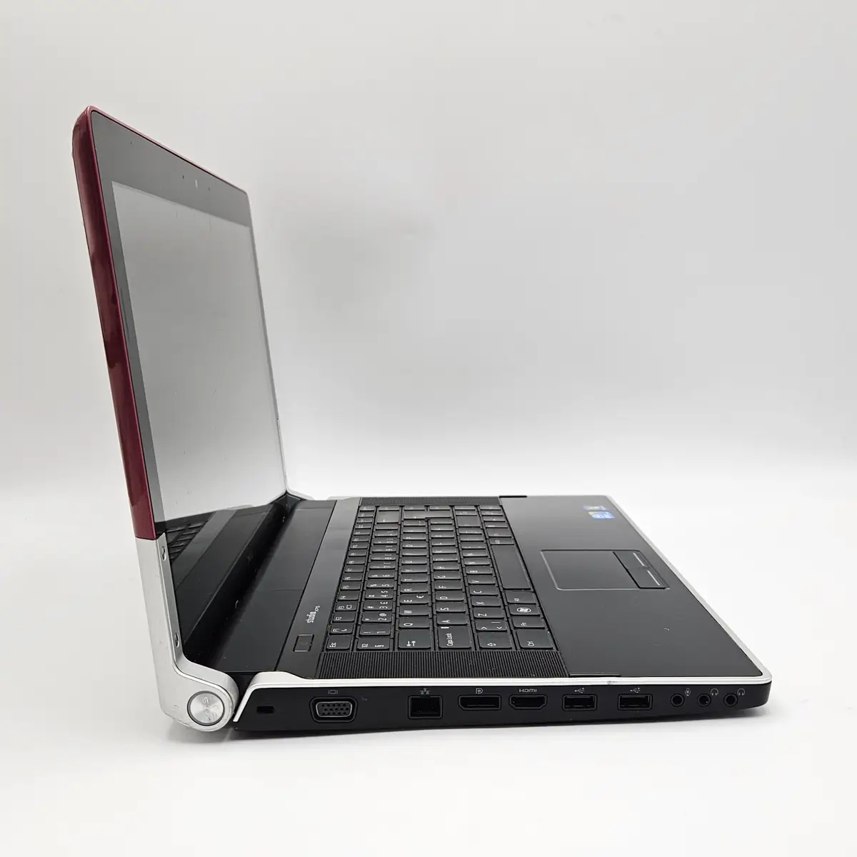 Laptop Second Hand Dell Studio Xps 1645 - 15.6inch FHD Intel I7-720QM 6GB RAM 250GB HDD ATI RADEON HD4670 1GB TAST. ILUM. Windows 10 Refurbished [6]