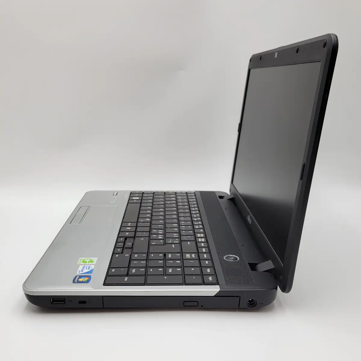 Laptop Second Hand FUJITSU A531 - 15.6inch Intel Pentium B950 8GB RAM 500GB HDD Windows 10 Refurbished  [5]