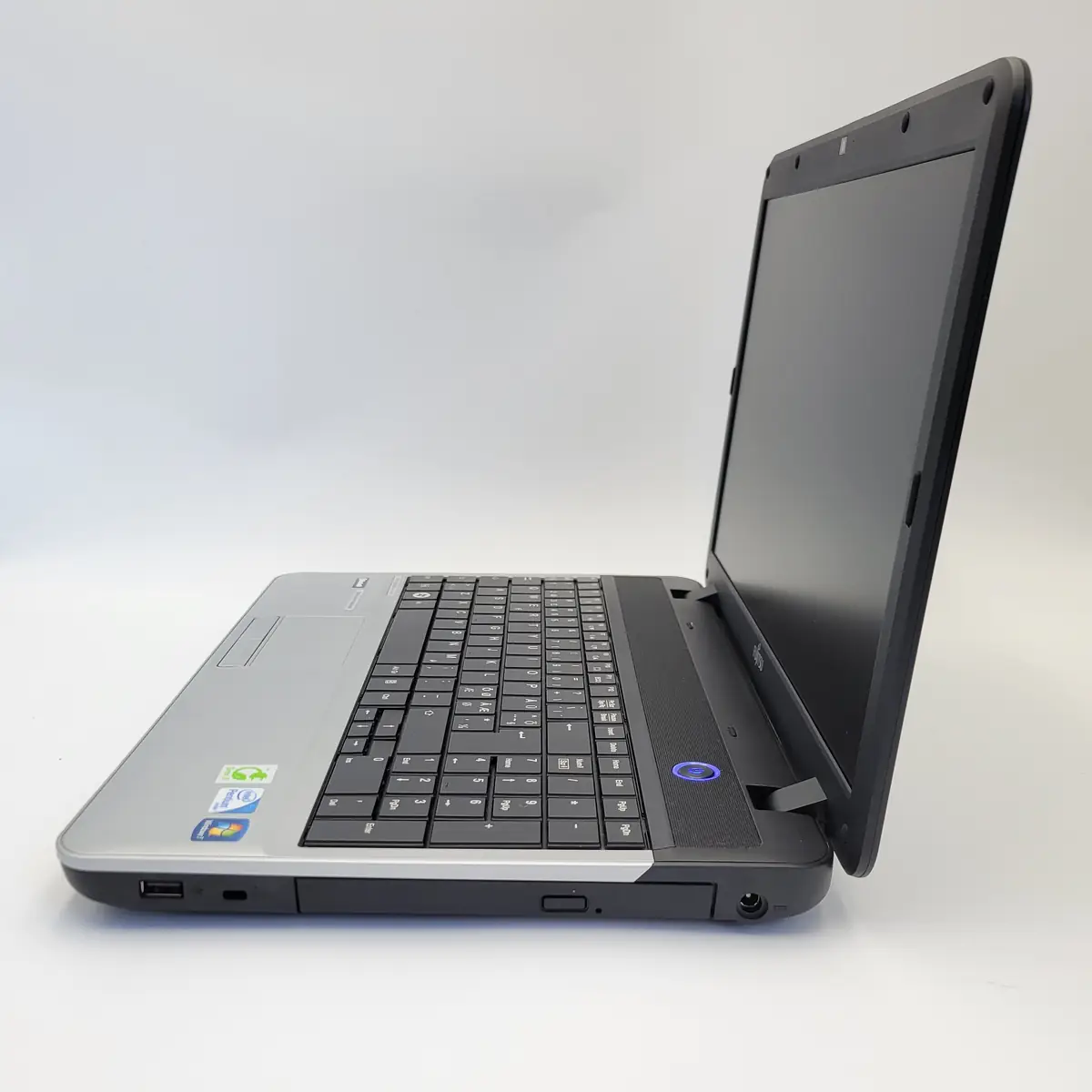 Laptop Second Hand FUJITSU A531 - 15.6inch Intel Pentium B950 8GB RAM 500GB HDD Windows 10 Refurbished  [5]