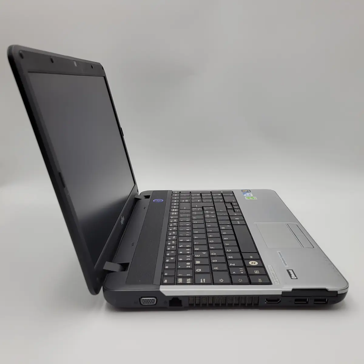 Laptop Second Hand FUJITSU A531 - 15.6inch Intel Pentium B950 4GB RAM 500GB HDD Windows 7 Refurbished  [6]