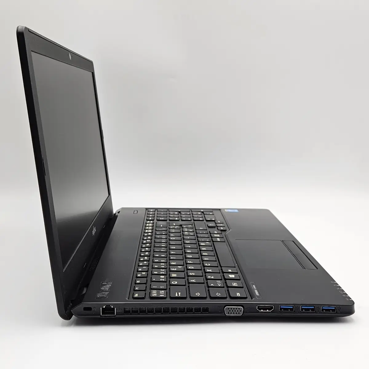 Laptop Second Hand Fujitsu LIFEBOOK A555 - 15.6inch Intel i3-5005U 8GB RAM 256GB SSD Windows 10 Refurbished  [6]
