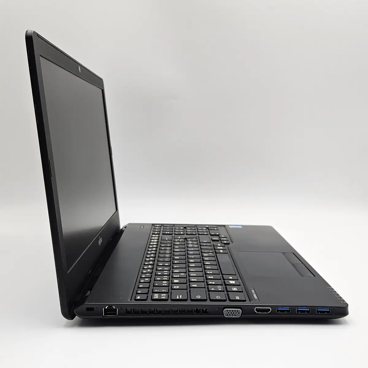 Laptop Second Hand Fujitsu LIFEBOOK A555 - 15.6inch Intel i3-5005U 8GB RAM 256GB SSD Windows 10 Refurbished  [6]
