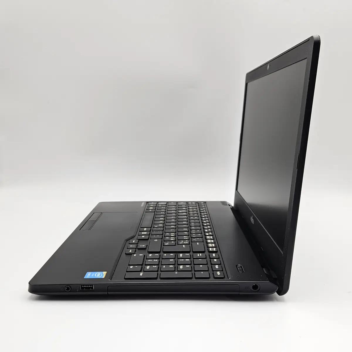 Laptop Second Hand Fujitsu LIFEBOOK A555 - 15.6inch Intel i3-5005U 8GB RAM 256GB SSD Windows 10 Refurbished  [5]