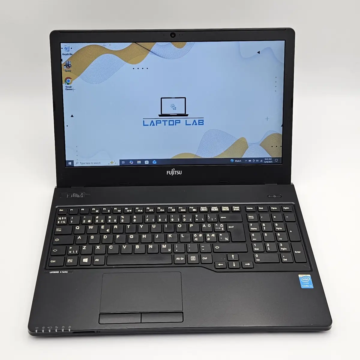 Laptop Second Hand Fujitsu LIFEBOOK A555 - 15.6inch Intel i3-5005U 8GB RAM 256GB SSD Windows 10 Refurbished  [2]