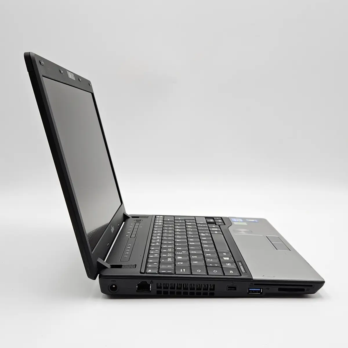 Laptop Second Hand Fujitsu LIFEBOOK P702 - 12.5inch Intel i5-3210M 8GB RAM 120GB SSD Windows 10 Refurbished  [6]