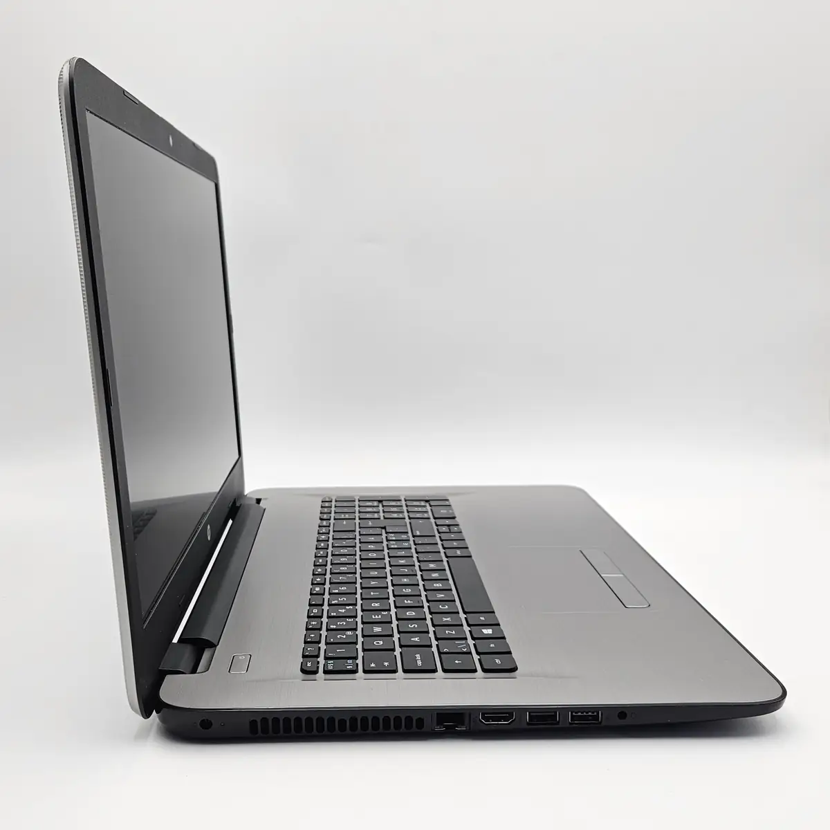 Laptop Second Hand HP 17-y080no - 17.3inch FHD AMD A6-7310 8GB RAM 128GB SSD AMD R4 1GB Windows 10 Refurbished [6]