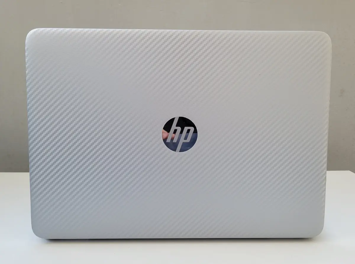 Laptop Second Hand HP 745 G3 - 14inch FHD AMD A10-8700 8GB RAM 256GB SSD Windows 10 Refurbished  [6]