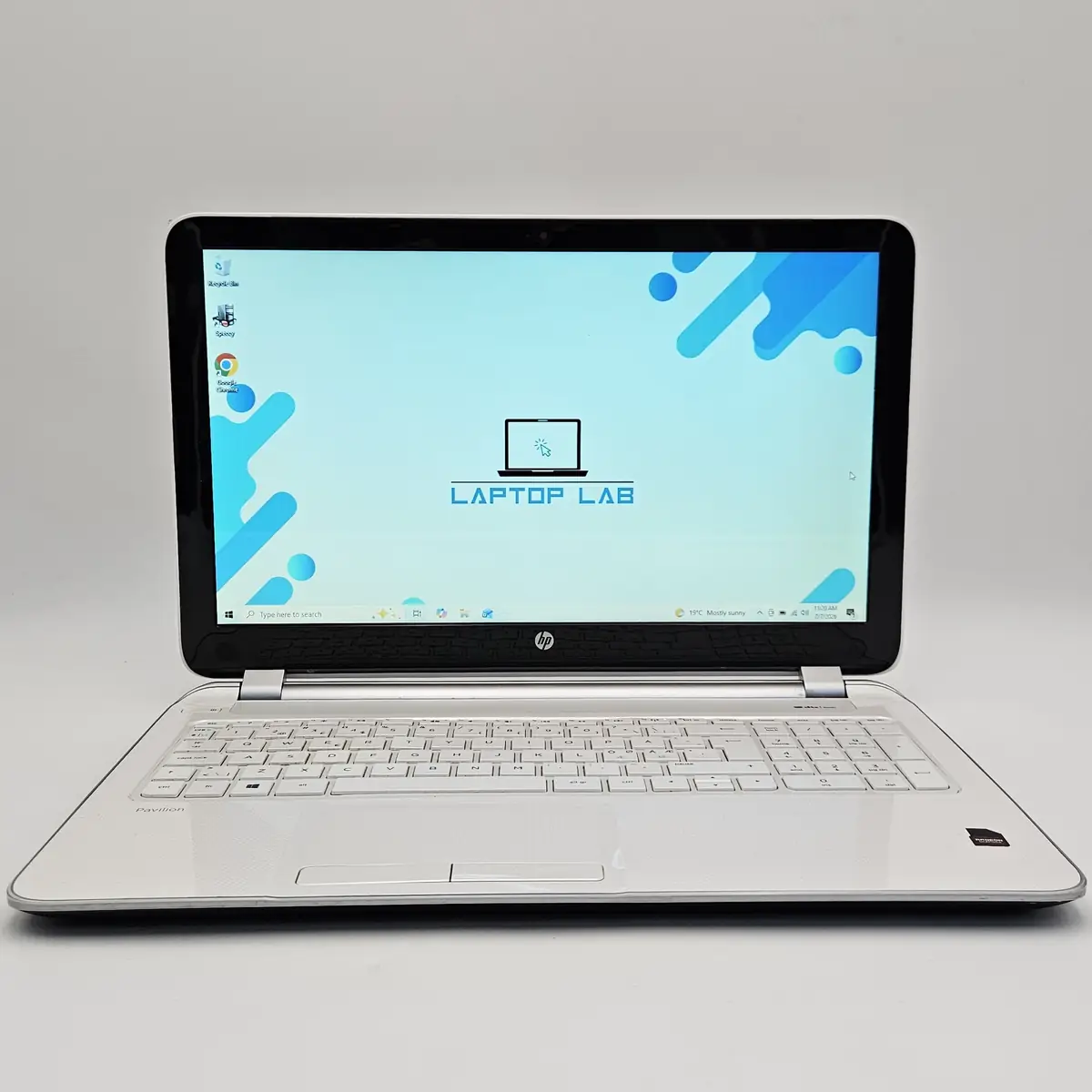 Laptop Second Hand HP Pavilion 15 - 15.6inch AMD A4-5000 8GB RAM 250GB SSD AMD Radeon HD 8600M 1GB Windows 10 Refurbished  [1]