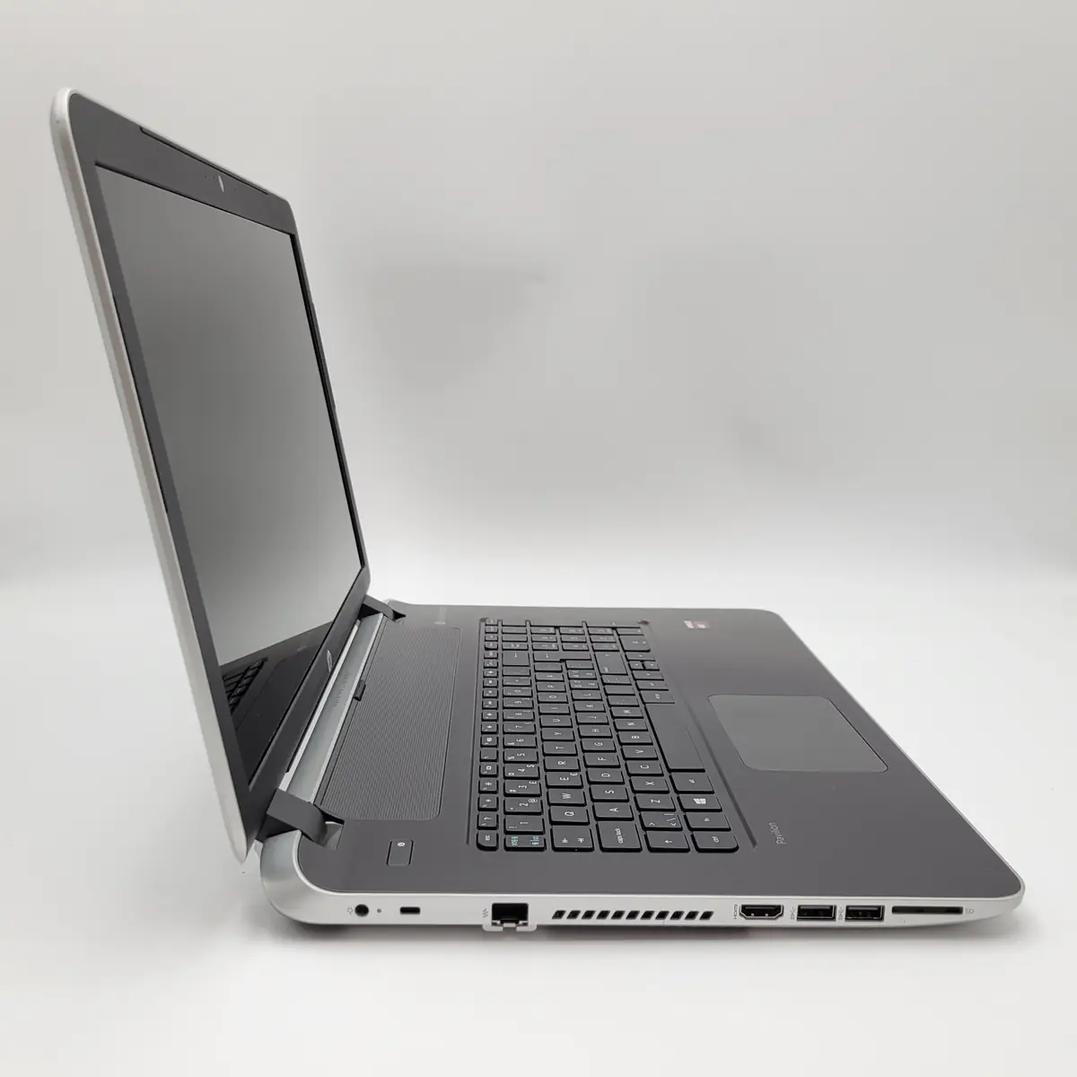 Laptop Second Hand HP Pavilion 17 - 17.3inch AMD A8-6410 8GB RAM 1000GB HDD Windows 10 Refurbished  [6]