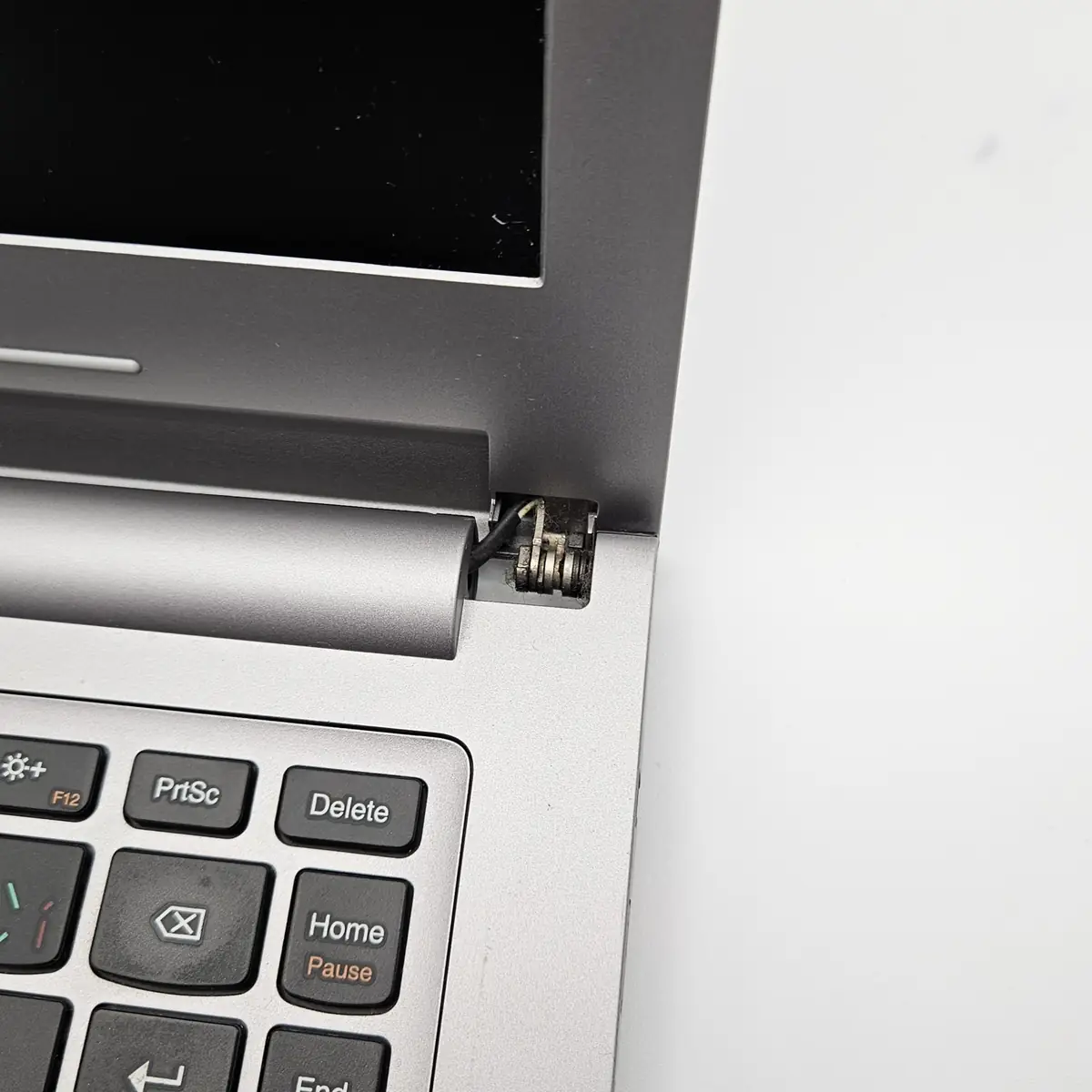 Laptop Second Hand Lenovo M30-70 - 15.6inch Intel Celeron 2957U 4GB RAM 500GB HDD Windows 10 Refurbished [8]