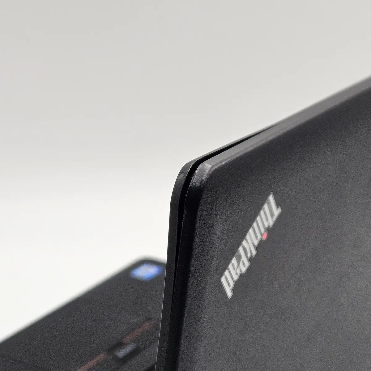 Laptop Second Hand Lenovo Thinkpad EDGE E530C - 15.6inch Intel I5-2520M 8GB RAM 500GB HDD Windows 10 Refurbished  [7]