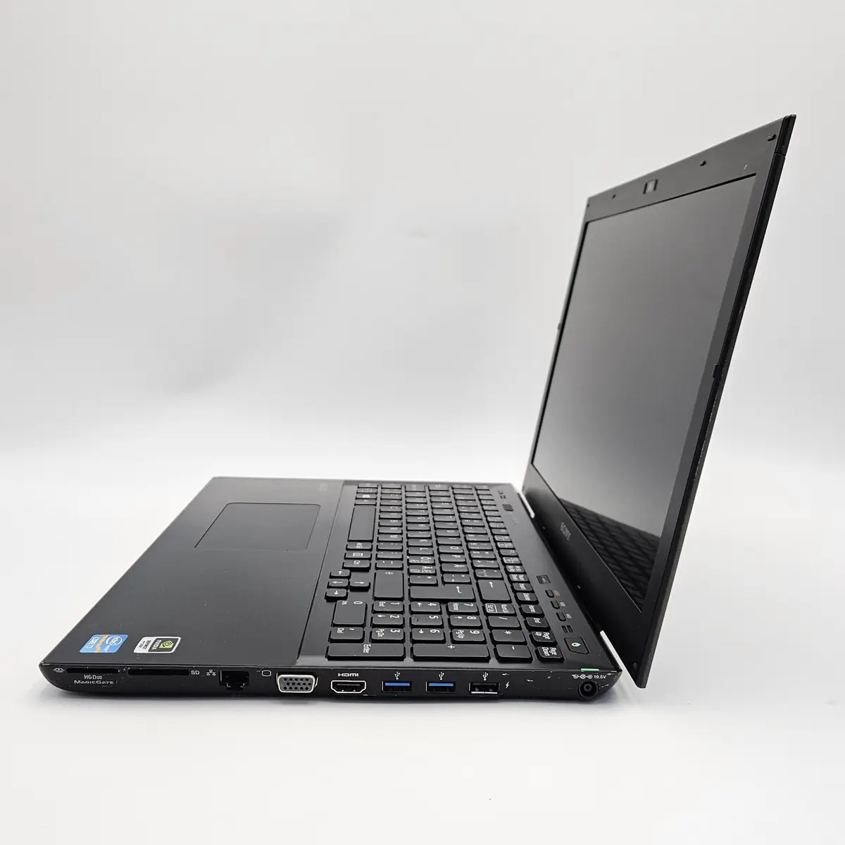 Laptop Second Hand SONY Vaio SVS15 - 15.6inch FHD Intel I7-3632QM 12GB RAM 240GB SSD Nvidia GT640M 2GB TAST. ILUM. Windows 10 Refurbished [5]