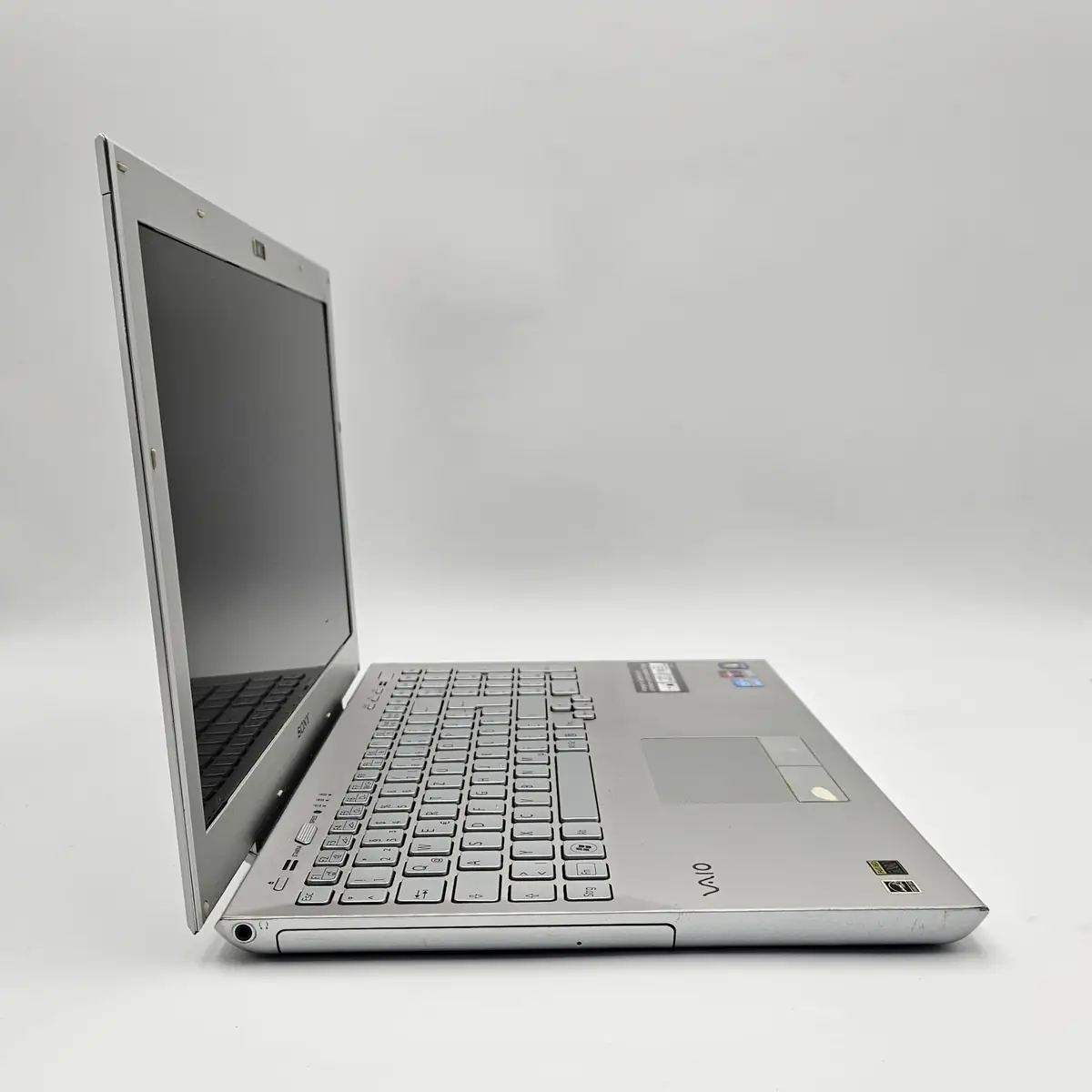Laptop Second Hand Sony Vaio PCG-41414M - 15.6inch FHD Intel I5-2450M 8GB RAM 320GB HDD AMD Radeon 6600M Windows 10 Refurbished  [7]