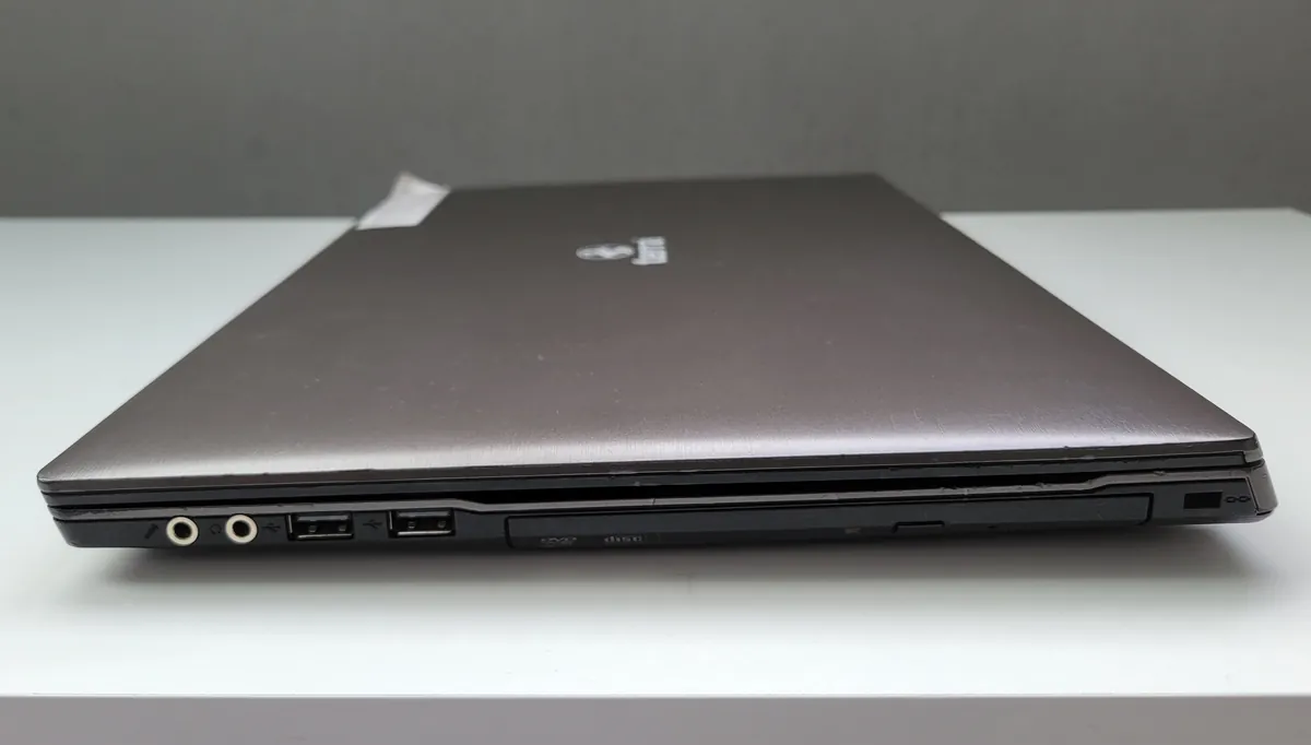 Laptop Second Hand Terra W550EU - 15.6inch Intel I5-3230M 4GB RAM 120GB SSD Windows 10 Refurbished [9]