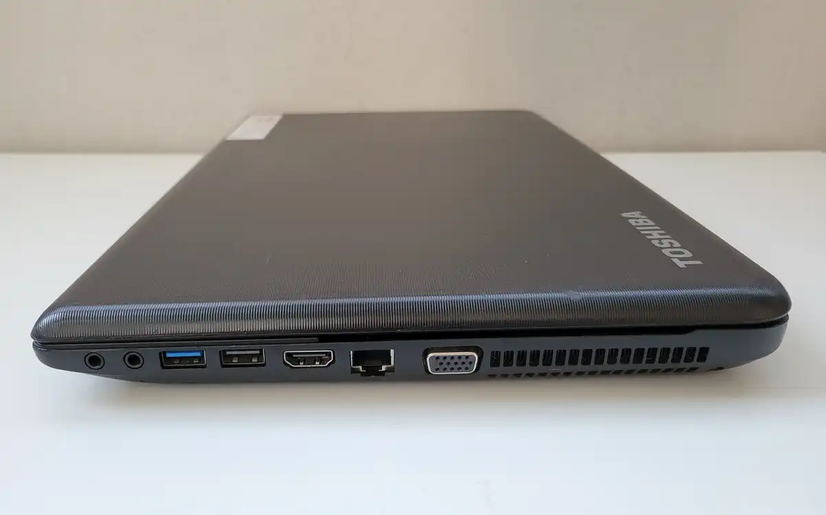 Laptop Second Hand Toshiba SATELLITE PRO C50-A-1K9 - 15.6inch Intel I5-3230M 6GB RAM 500GB HDD nVidia GT740M Windows 10 Refurbished [10]