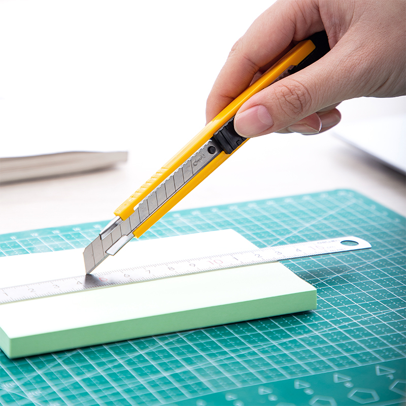 Cutter mic cu sina metalica si lama inox Deli [3]