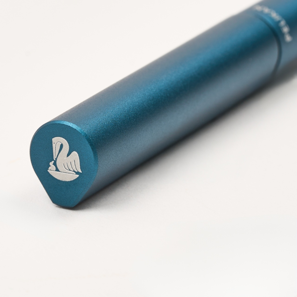 Stilou Pelikan Ineo Elements M Ocean Blue, in cutie de carton [2]