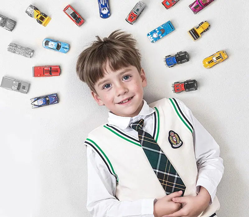 Masinuta de Curse Deli din Metal - 6 Modele pentru Copii 3+ Ani [1]