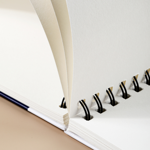 Sketch Book A4 60 file 160g cu spira Finenolo Deli [1]