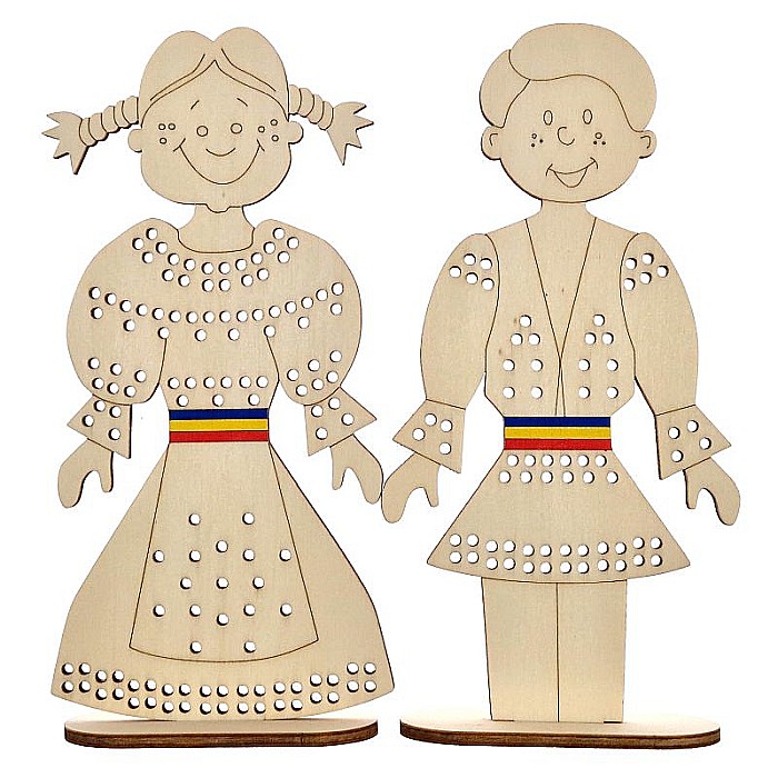 Figurina copil cu suport, pentru cusut si pictat, din lemn 19 cm inaltime [5]