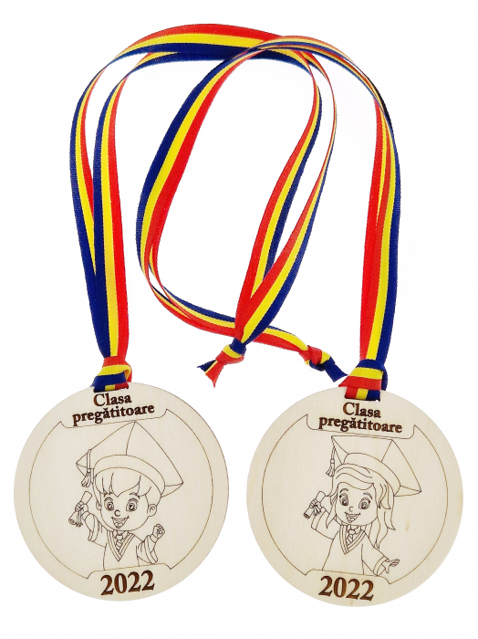 medalie absolvire lemn cu snur tricolor pentru copii 7.5 cm [1]