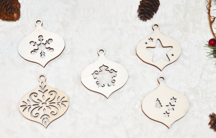 Set 5 ornamente Craciun, lemn [2]