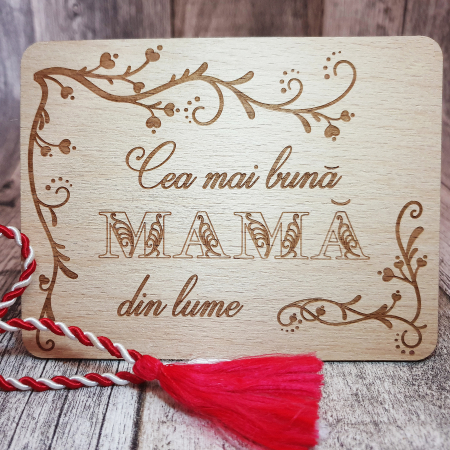 Felicitare din lemn pentru mama cu mesaj și decor floral gravat [1]