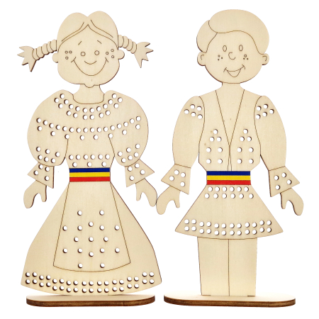 Sarbatori - Figurina copil cu suport, pentru cusut si pictat, din lemn 19 cm inaltime
