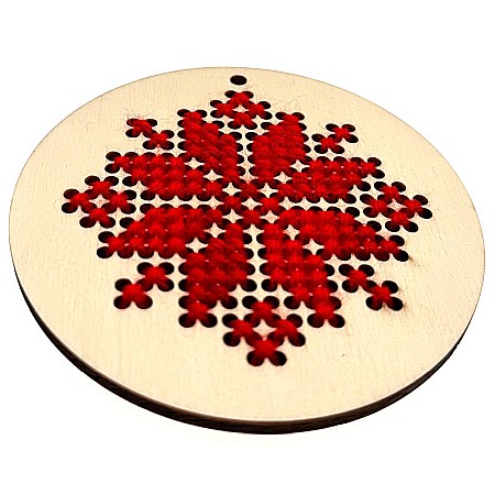 Figurina din lemn, forma cerc, model traditional cu gauri pentru cusut, 10 cm [1]