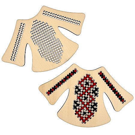 Martisor - Figurina din lemn, model ie cu gauri pentru cusut, 15.6 cm