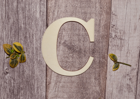 Litere si cifre - litera c din lemn natur, decor personalizabil pentru craft și ocazii speciale