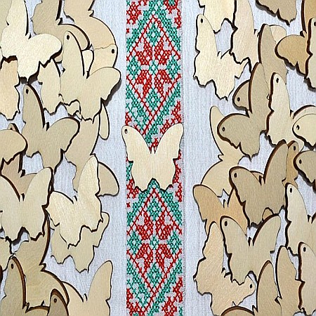 Martisor din lemn - Fluturas, pentru pictat, 4x2.7 cm, seturi disponibile. [1]