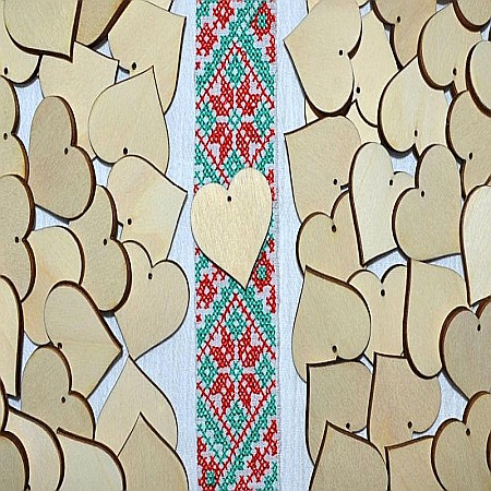 Martisor din lemn - Inimioara, pentru pictat, 3.7x3.4 cm, seturi disponibile. [1]