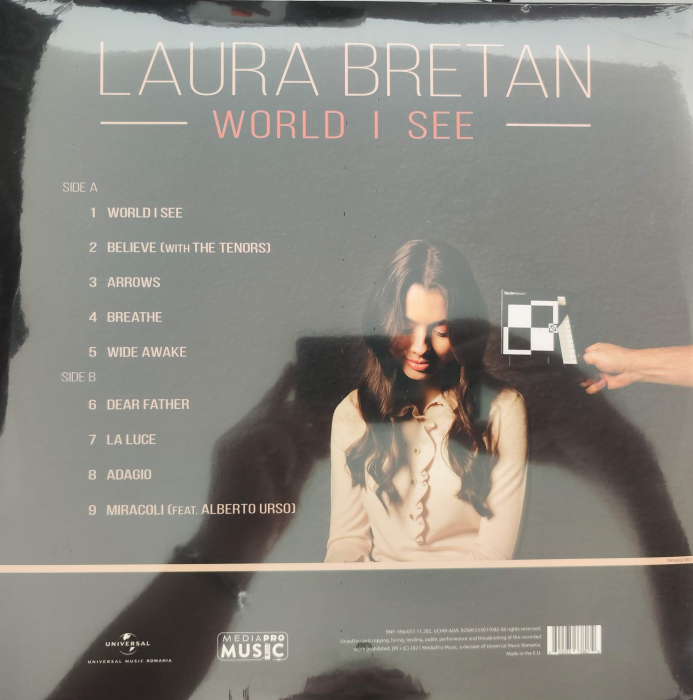Laura Bretan - World I See [2]