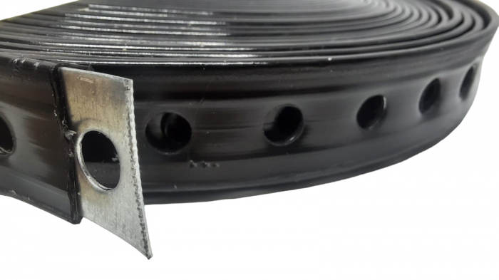 Banda 19x2mm metalica perforata cu invelis de PVC lungime 10m diametru gaura 6.5mm folosita pentru prindere sau fixare [3]
