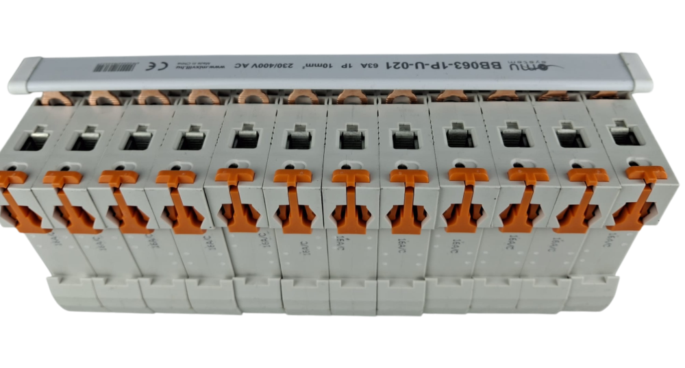 Bara Pieptene busbar OMU SYSTEM 1 pol 63A izolata 210mm 10mm² tip U / furca , 12 module pentru conexiuni electrice 230/400V AC [12]