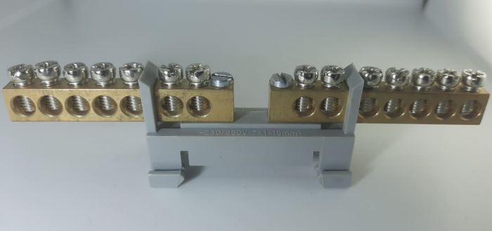 Clema dubla bloc terminal 2x7 gauri cu prindere pe sina DIN 35mm max 16mm² [4]
