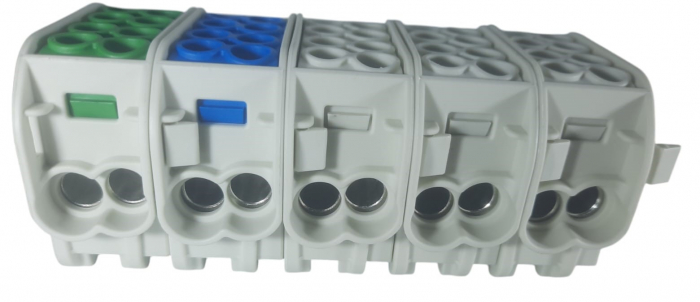 Cleme de distributie derivatie pentru conexiuni trifazice 25mm²/16mm² Cu-Al montaj pe sina DIN 152A 4 intrari per pol/clema [1]