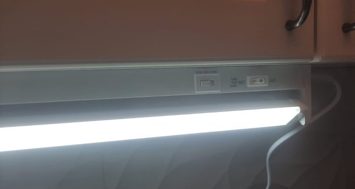 Corp de iluminat 16W 1600lm 120cm pentru mobila cu partea lumioasa reglabila 170° si tipul de lumina reglabil CCT [9]